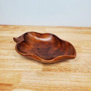 Vintage Beautiful Wooden Grape Leaf Shape Decorative Bowl Handcrafted 8"x5"x1.5"